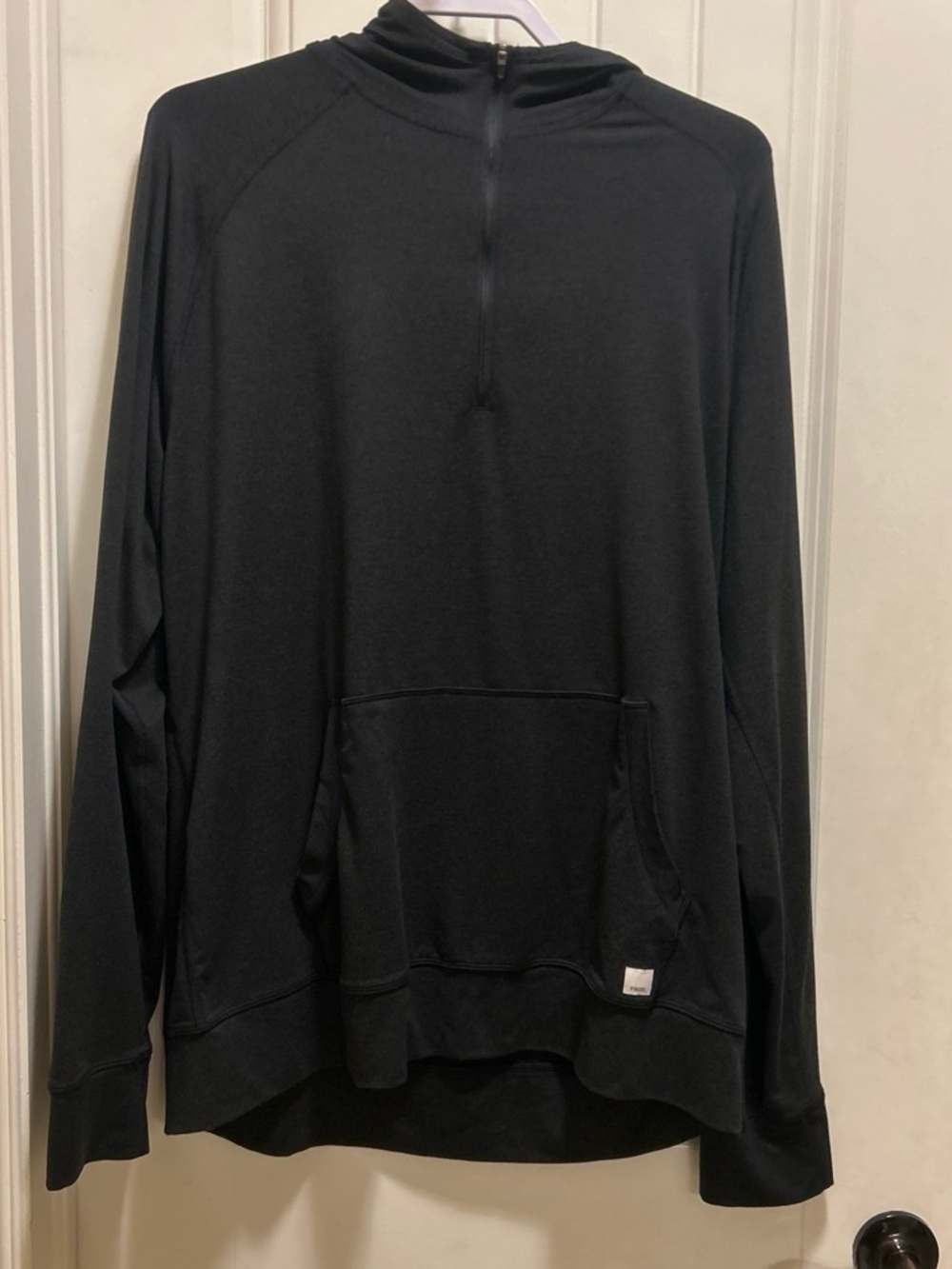 Men's Vuori xxlarge Black Hoodie quarter zip